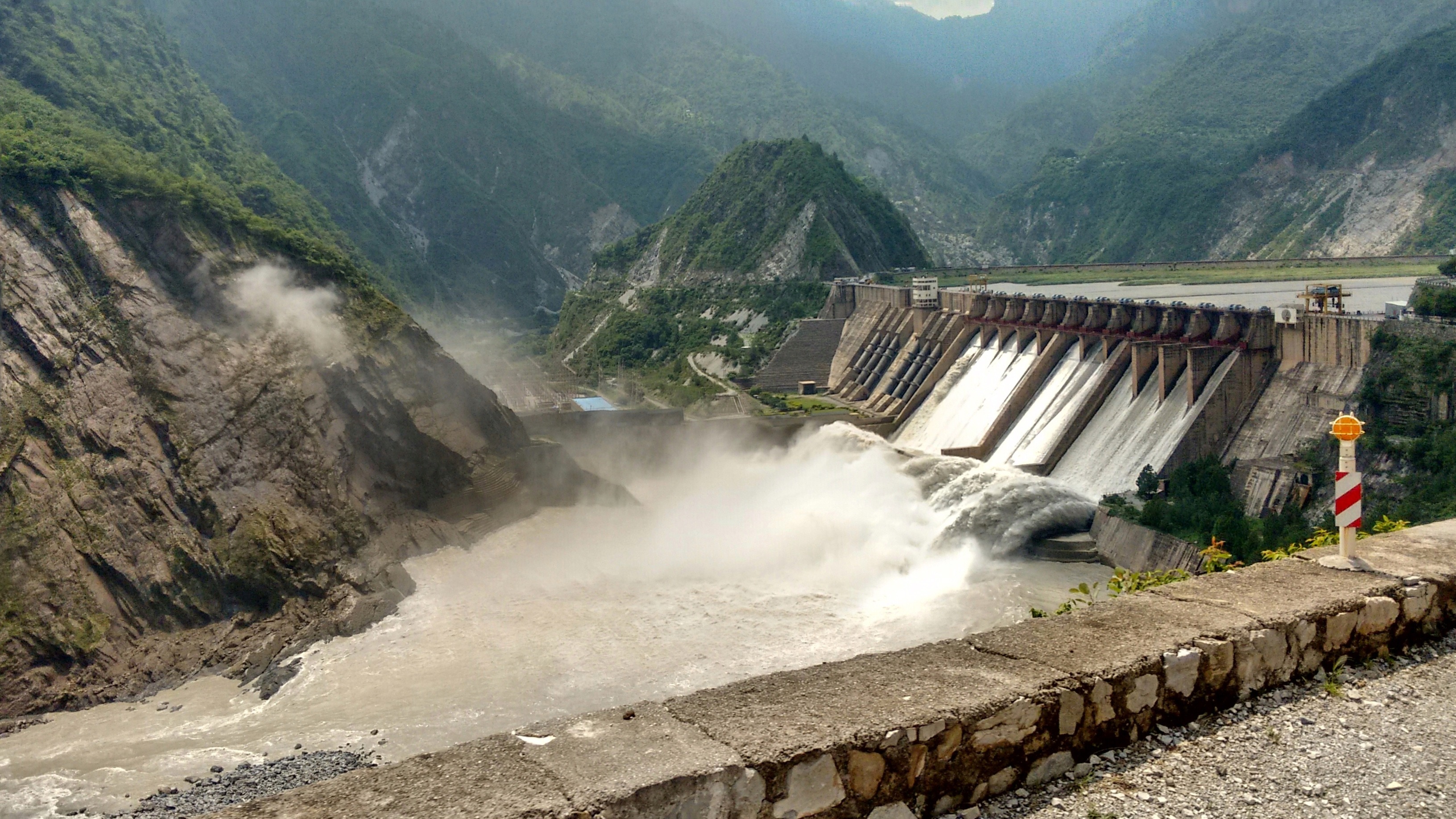सलाल और बगलिहार बांधों के गेट 8 मई को खोले गए, पाकिस्तान में बाढ़ की आशंका बढ़ी